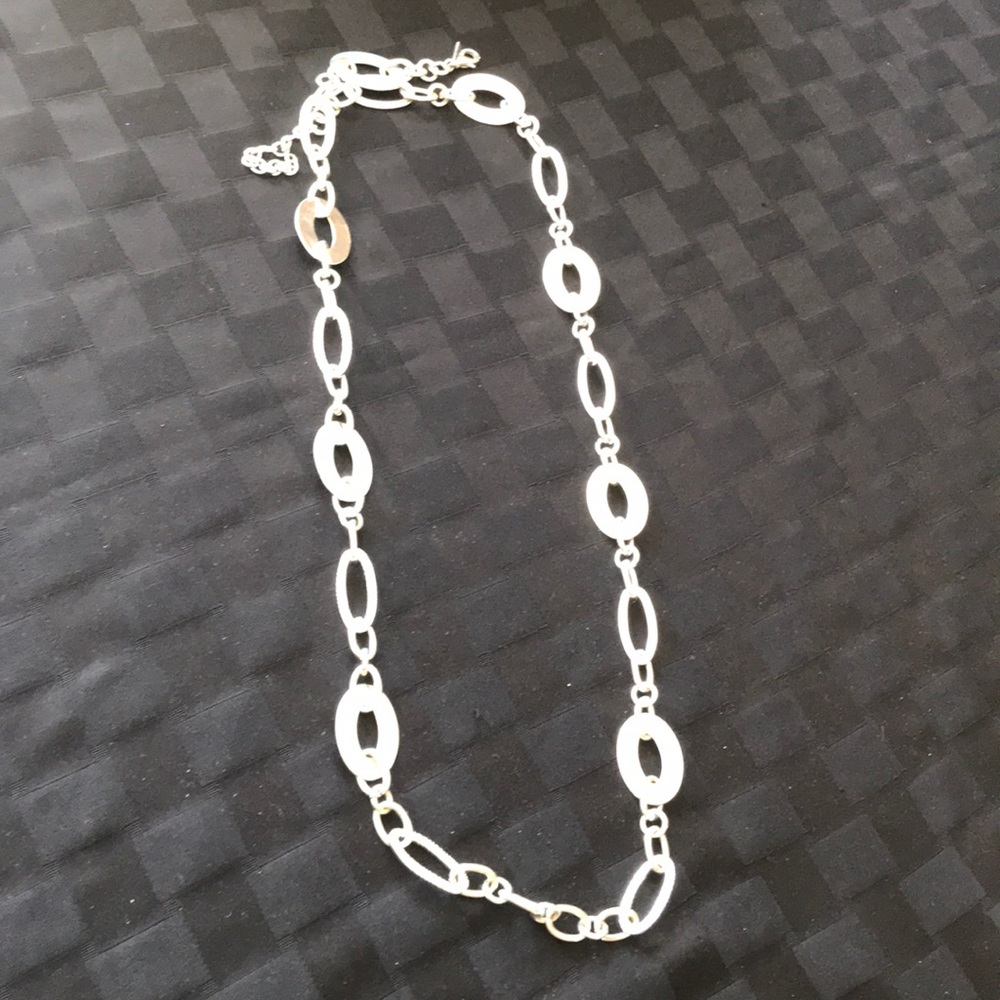 Silver chain belt. Can also be used as a necklace